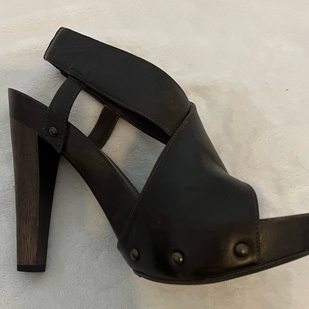 Diane von Furstenberg Slingback Heels - Picture 9 of 16